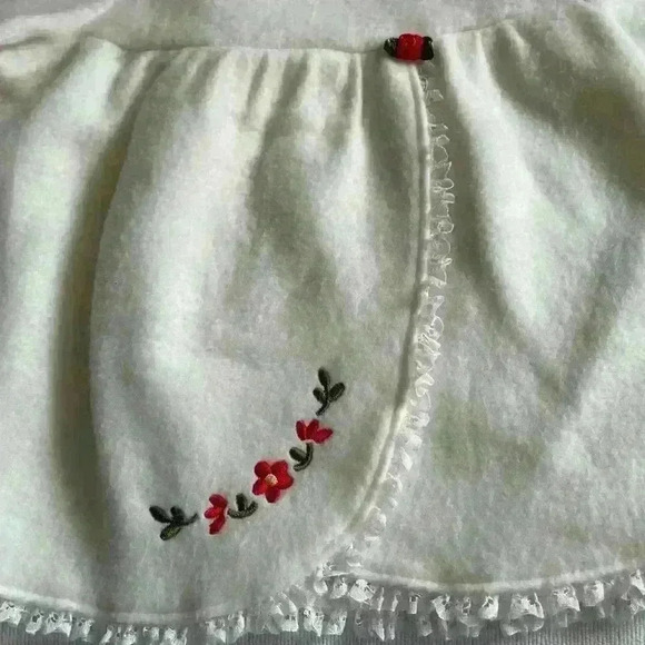 Little Lindsey Off-White top with embroidered red flowers, button back lace trim - Picture 3 of 6